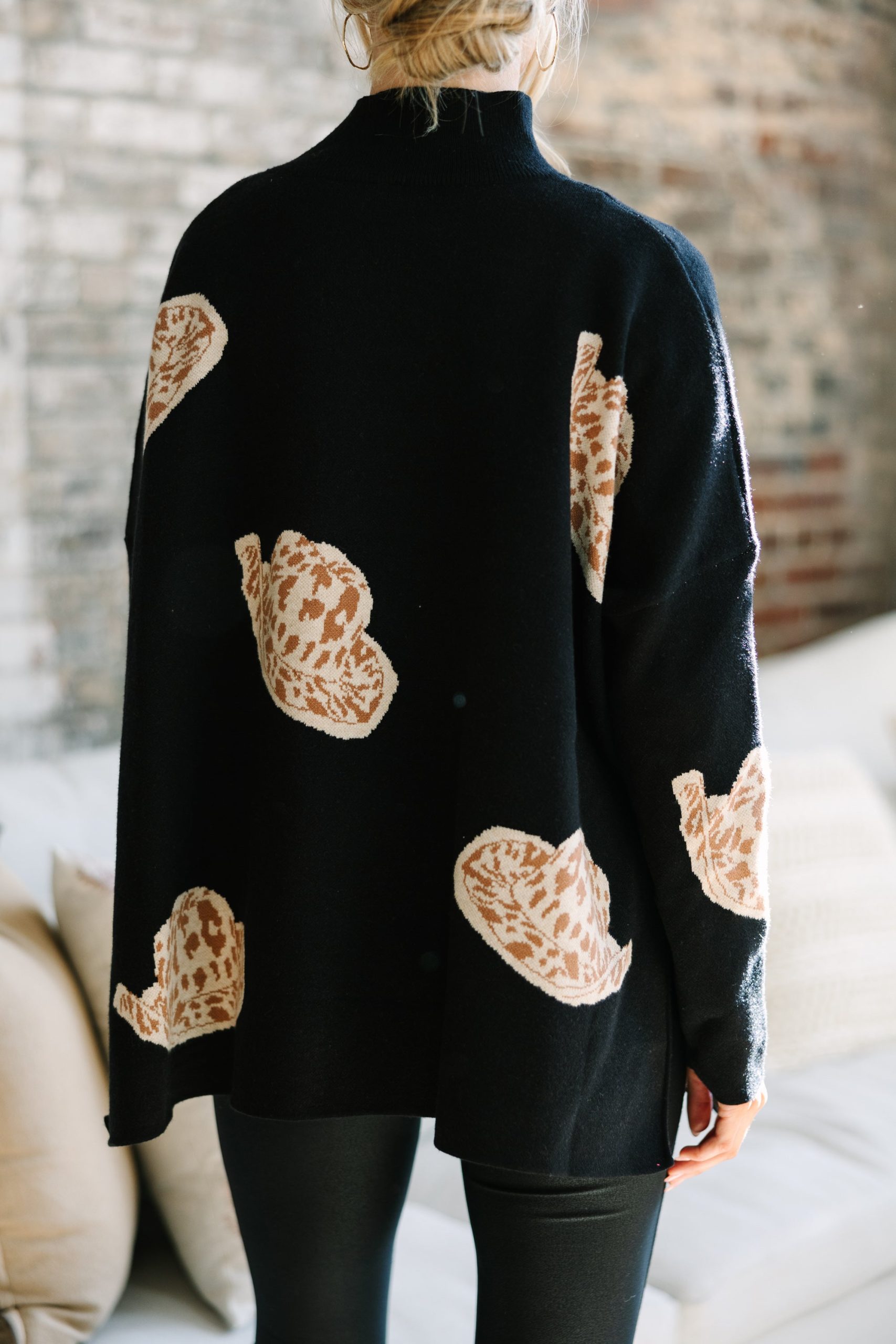 Yeehaw Black Cowboy Hat Sweater - Image 4