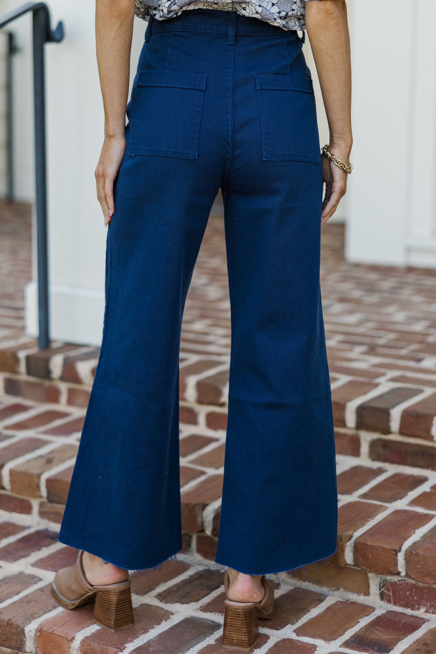 Going Strong Dark Denim Cropped Jeans - Image 4