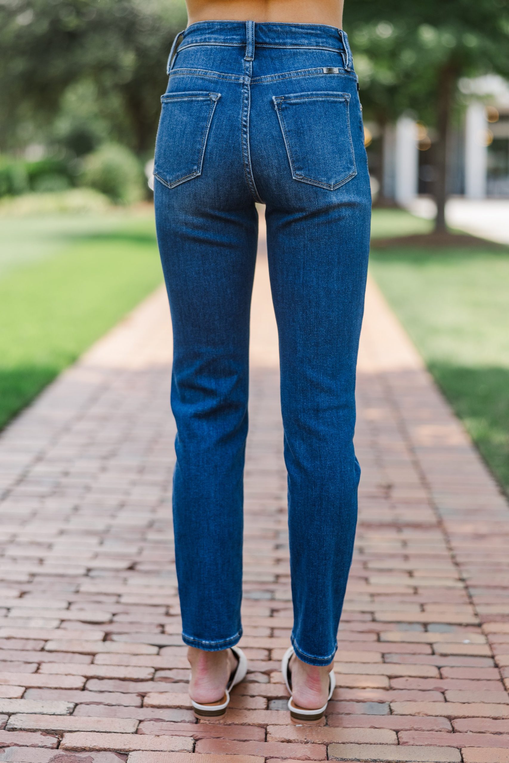 KanCan: On My Mind Dark Wash Straight Leg Jeans - Image 3