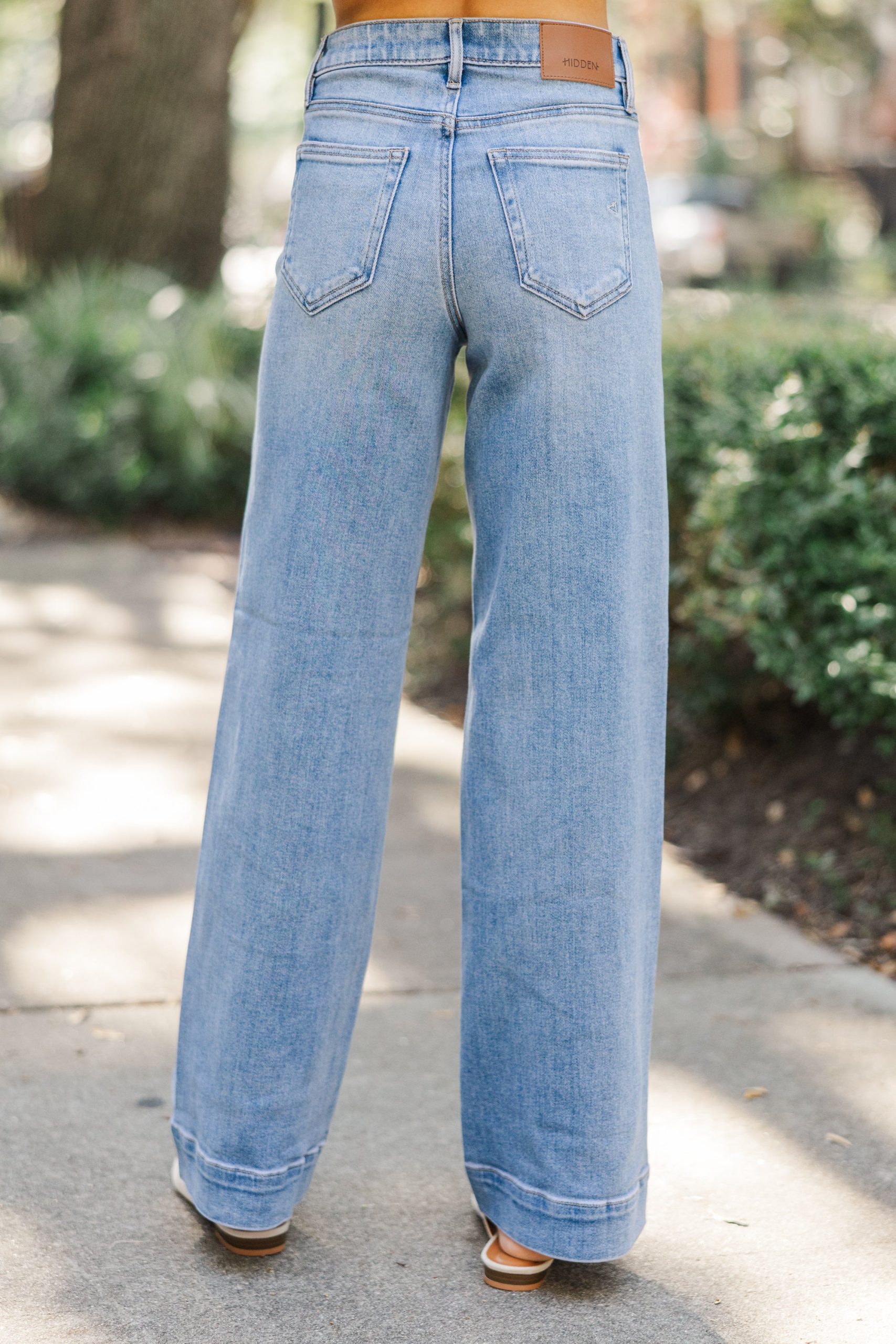 Hidden Jeans: Up Next Medium Wash Wide Leg Jeans - Image 3